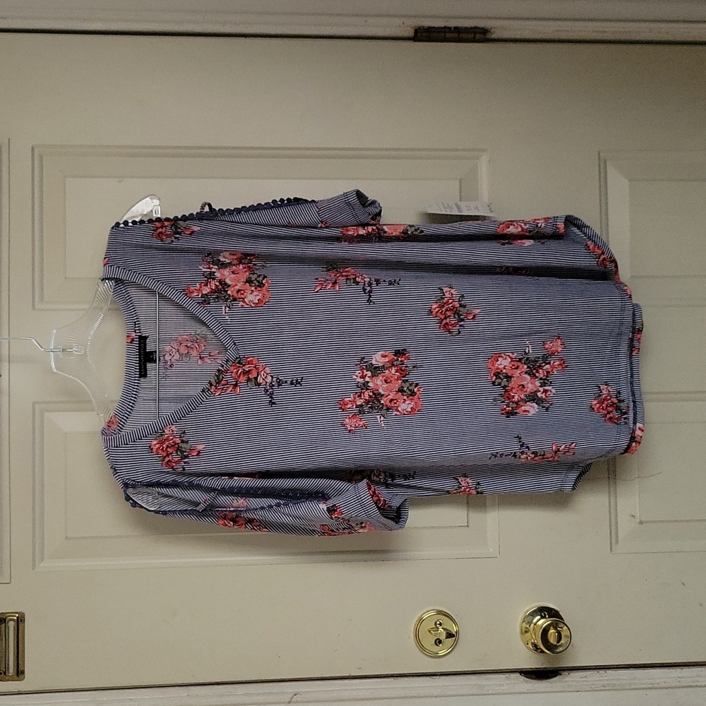 Women's signature studio floral blouse size L